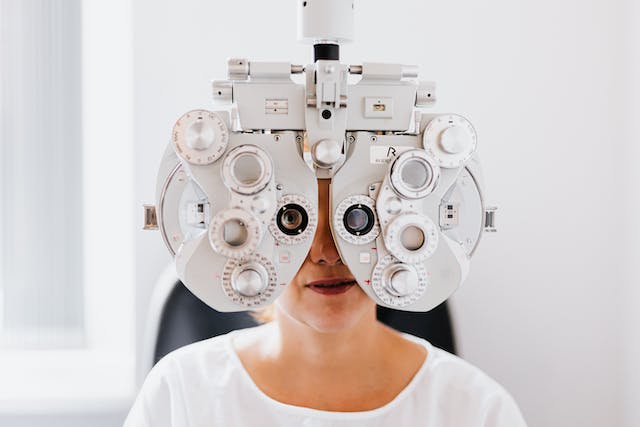 تشجيع البحث العلمي في جراحة العيون